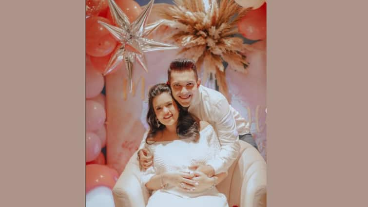 Aditya Narayan, Wife Shweta Agarwal Welcome Baby Girl, know in details Aditya Narayan: ফুটফুটে সন্তানের জন্ম দিলেন স্ত্রী শ্বেতা, বাবা হলেন আদিত্য নারায়ণ