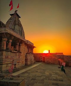 IRCTC Ayodhya Tour: इन होली की छुट्टियों में अयोध्या घूमिए, चुनिए इंडियन रेलवे का ये पैकेज, इतनी है कीमत