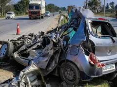 Gurugram News: जन्मदिन की पार्टी करके लौट रहे पांच लोगों की सड़क हादसे में दर्दनाक मौत, टक्कर में कार के परखच्चे उड़े