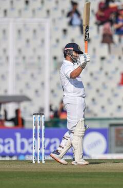 IND vs SL: 6,6,6 और 6...पहले दिन ऋषभ पंत ने की तूफानी बल्लेबाजी, एक ओवर में ही कूटे 22 रन