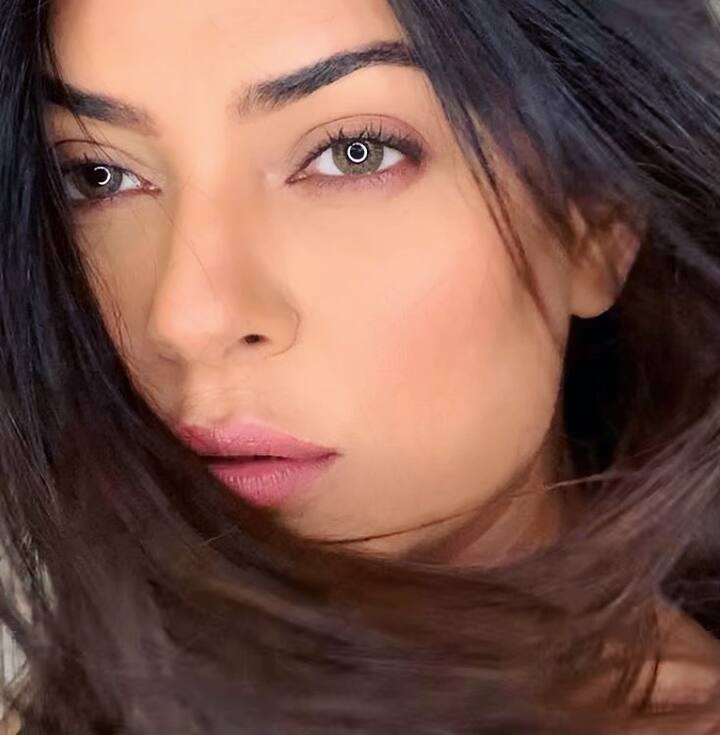 सौंदर्य स्पर्धा जिंकल्यानंतर चित्रपट विश्वात आलेल्या सुष्मिता सेनसाठी हे स्थान मिळवणे इतके सोपे नव्हते. (photo: sushmitasen47/ig)