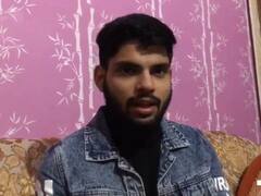 Russia Ukraine Crisis: हापुड़ के छात्र ने पेश की दोस्ती की मिसाल, दोस्त का टिकट नहीं होने से खुद भी नहीं छोड़ा यूक्रेन, अब दोनों साथ लौटे स्वदेश