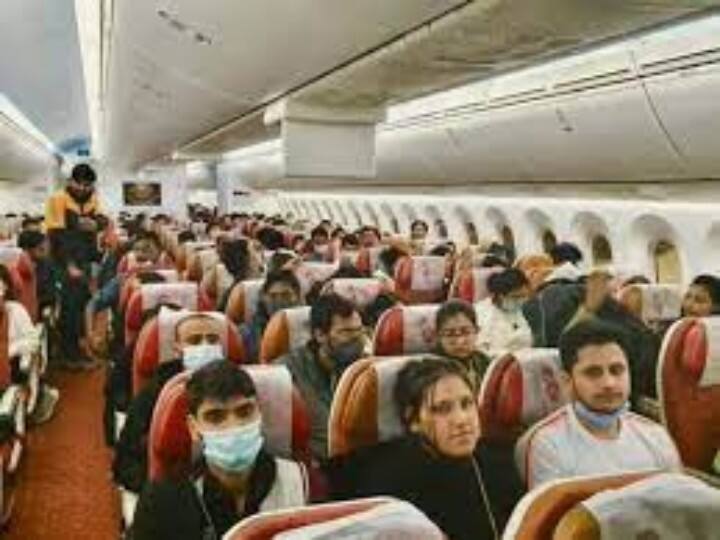 Russia Ukraine Crisis: अब तक यूक्रेन से भारत लौटे 6 हजार से अधिक नागरिक, अगले दो दिनों में 8000 नागरिकों को वतन लाने की है कोशिश Russia Ukraine War: More than 6 thousand citizens returned to India from Ukraine ANN Russia Ukraine Crisis: अब तक यूक्रेन से भारत लौटे 6 हजार से अधिक नागरिक, अगले दो दिनों में 8000 नागरिकों को वतन लाने की है कोशिश