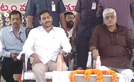 Polavaram : పునరావాస కాలనీల్లో సౌకర్యాలు భేష్ - పోలవరం పూర్తి కేంద్రం బాధ్యతన్న షెకావత్ ! Polavaram : పునరావాస కాలనీల్లో సౌకర్యాలు భేష్ - పోలవరం పూర్తి కేంద్రం బాధ్యతన్న షెకావత్ !