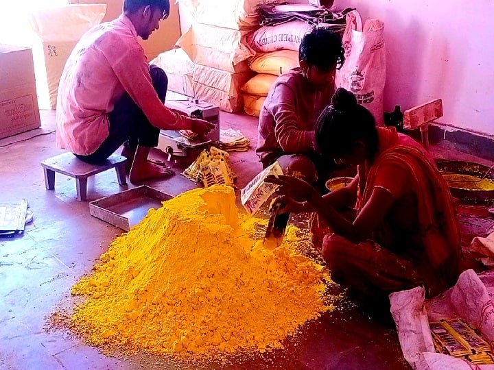 Rajasthan know the process of making gulal jodhpur ann Holi 2022: क्या आप जानते हैं कैसे बनता है रंग-बिरंगा गुलाल, Jodhpur के व्यापारी ने बताया पूरा प्रोसेस...आप भी जानें