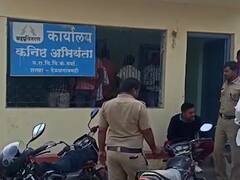 वीज सुरु करा, अन्यथा विष पिऊ; बुलढाण्यात शेतकऱ्यांचा आक्रोश