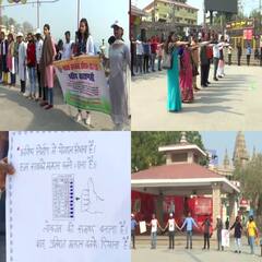 UP Election 2022: वाराणसी में BHU के वॉलंटियर्स ने चलाया वोटरों को जागरूक करने का अभियान, देखें तस्वीरें