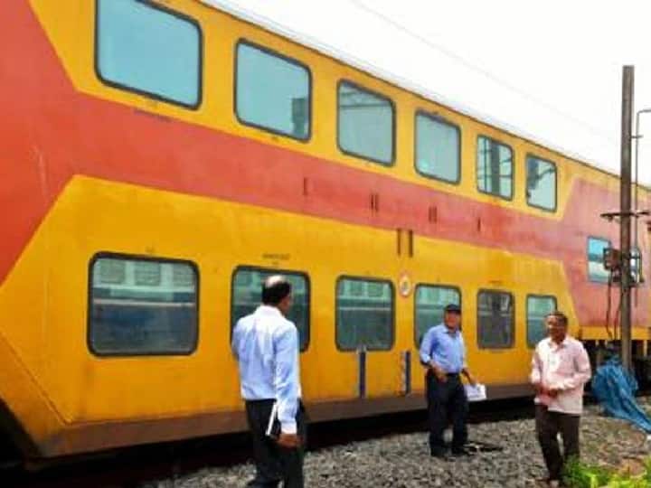 IRCTC Indian Railway Southern Railway announcement of restarting of Uday Express Double Decker Express know its details Indian Railway ने फिर शुरू की उदय एक्सप्रेस डबल डेकर ट्रेन, इन शहरों के यात्रियों को होगा फायदा