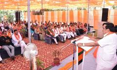 રાજકોટમાં સીઆર પાટીલની ભાજપના નેતાઓને ટકોર, કહ્યું,-  ટીકીટ જોઈએ, મંત્રી બનવું પરંતુ ..........