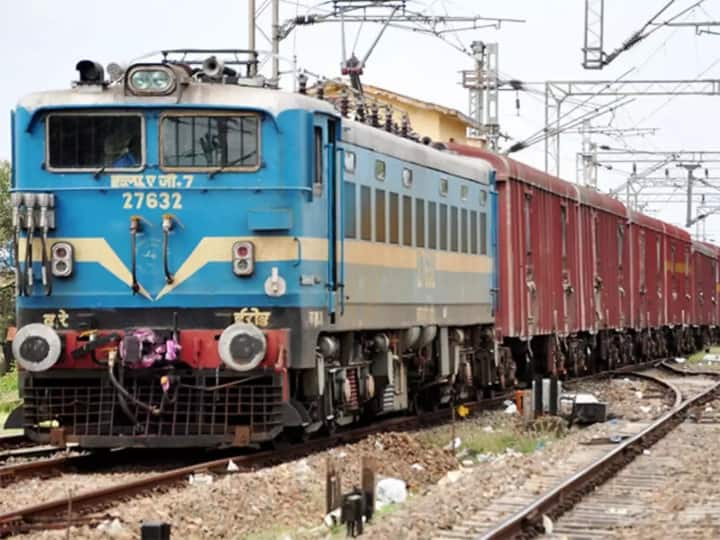 Railways Freight Scam in Kota Marble powder sent from 100 goods trains posing as alum CBI Probe Continues ANN Railways Freight Scam: फिटकरी बताकर 100 मालगाड़ियों से भेजा मार्बल पाउडर, रेलवे को 40 करोड़ का चूना लगने की आशंका, सीबीआई जांच जारी
