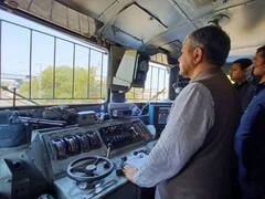 दोन ट्रेन समोरासमोर आल्या तरी होणार नाही टक्कर, स्वदेशी बनावटीच्या स्वयंचलित ट्रेन संरक्षण प्रणाली 'कवच'ची यशस्वी चाचणी