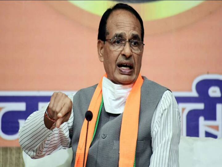 शिवराज सिंह ऐसे मुख्यमंत्री हैं जिन्हें जनता के बीच रहना काफी भाता है. उनके अंदर ऐसी काबिलियत है कि वे अपने स्वभाव से विरोधियो के दिल भी जीत लेते हैं. यही वजह है कि वे जनता के बीच काफी लोकप्रिय हैं.