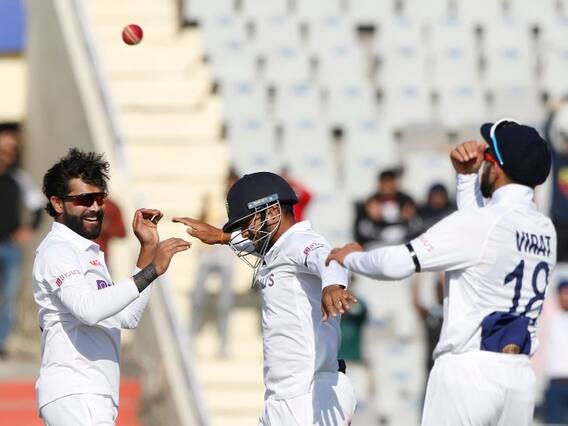 IND vs SL 2nd Day: मोहाली टेस्ट टीम इंडिया का दबदबा कायम, श्रीलंका ने पहली पारी में गंवाए 4 विकेट IND vs SL 2nd Day: मोहाली टेस्ट टीम इंडिया का दबदबा कायम, श्रीलंका ने पहली पारी में गंवाए 4 विकेट