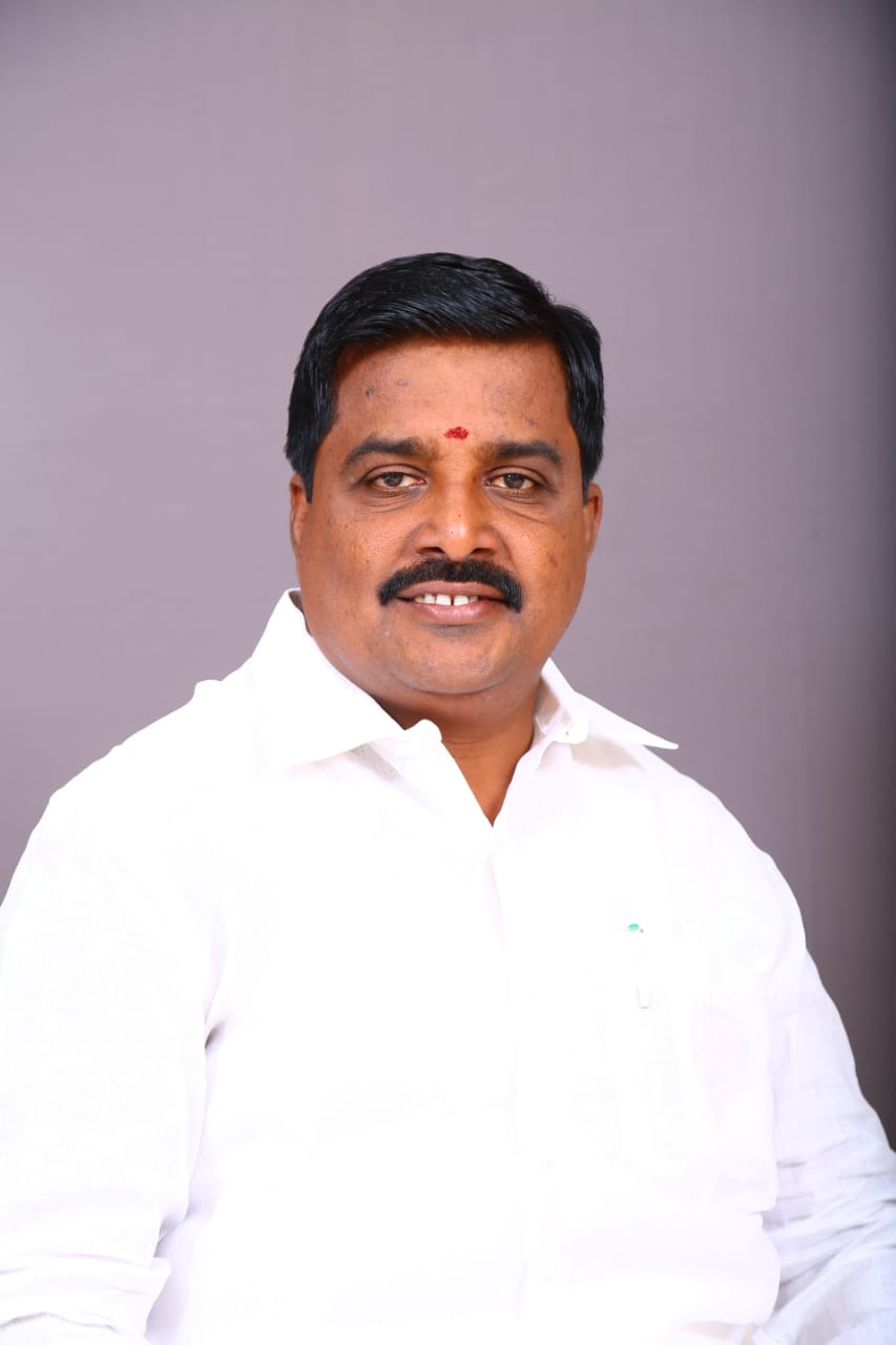 மைத்துனர் மனைவிக்கு பேரூராட்சி தலைவர் பதவி - பூம்புகார் திமுக எம்.எல்.ஏவை கண்டித்து பதவியை ராஜினாமா செய்த நிர்வாகி