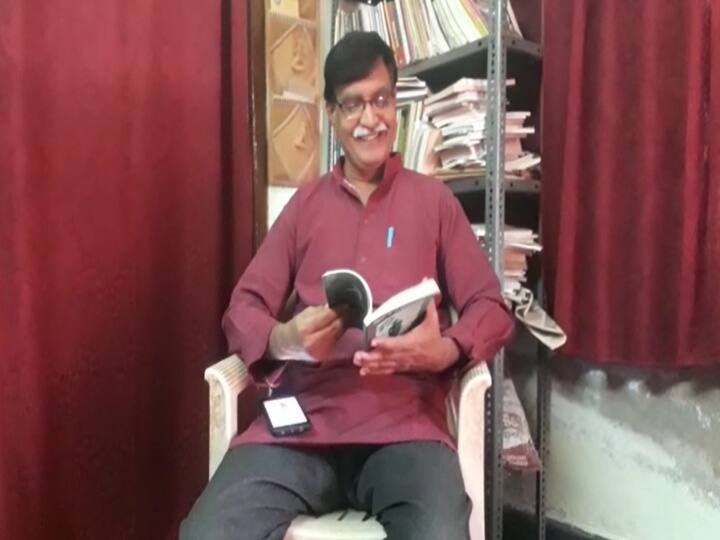 Kurnool Virasam leader Pinakapani interrogated by NIA officials cell phone seized NIA Searches: విరసం నేత పినాకపాణిని ఐదు గంటలకు పైగా విచారించిన ఎన్ఐఏ, సెల్ ఫోన్ సీజ్