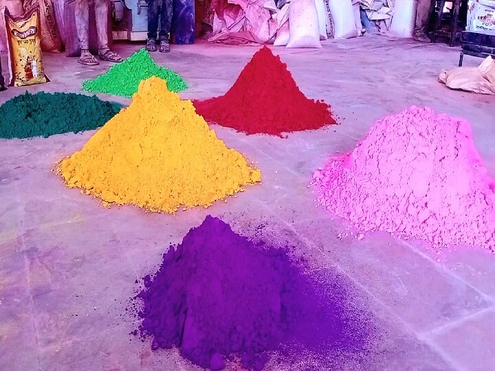 Holi 2022: क्या आप जानते हैं कैसे बनता है रंग-बिरंगा गुलाल, Jodhpur के व्यापारी ने बताया पूरा प्रोसेस...आप भी जानें