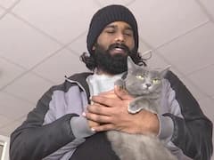 यूक्रेन से अपनी बिल्ली के साथ लौट रहा है भारतीय छात्र, एंबेसी ने दी इजाजत, देखें तस्वीरें  