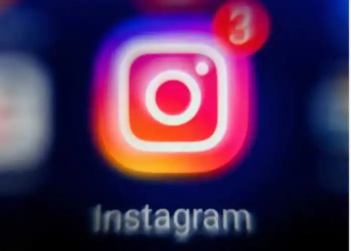 Angry friend beats student on social media, Instagram comment, case registered  ਲਓ ਜੀ! ਸ਼ੁਰੂ ਹੋ ਗਈ ਸੋਸ਼ਲ ਮੀਡੀਆ ਵਾਰ, ਇੰਸਟਾਗ੍ਰਾਮ ਕੁਮੈਂਟ 'ਤੇ  ਖਫ਼ਾ ਸਹੇਲੀ ਨੇ ਵਿਦਿਆਰਥੀ ਨੂੰ ਕੁੱਟਵਾਇਆ