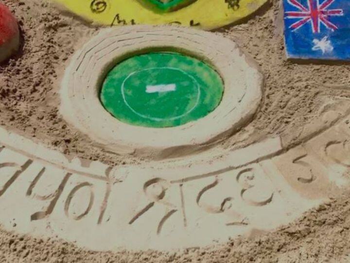 ऑस्ट्रेलियाचा महान फिरकीपटू शेन वॉर्न यांचं गुरुवारी सायंकाळी हृदयविकाराच्या झटक्याने निधन झालं. ज्यानंतर संपूर्ण क्रिकेट जगतातून हळहळ व्यक्त करण्यात येत आहे.