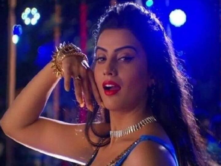 Akshara Singh dances on Pushpa's 'O Antava' song,  video viral पुष्पा के 'ओ अंतावा' सॉन्ग पर अक्षरा सिंह ने किया कमरतोड़ ड़ांस, बार-बार देखा जा रहा है वीडियो