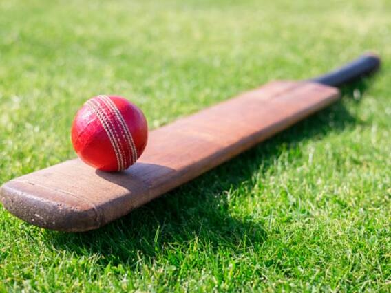 Ranji Trophy: एलीट ग्रुप के मैच में बड़ा उलटफेर, महाराष्ट्र को हराकर नॉकआउट में पहुंचा यूपी, अलमास और करण ने जड़ा शतक Ranji Trophy: एलीट ग्रुप के मैच में बड़ा उलटफेर, महाराष्ट्र को हराकर नॉकआउट में पहुंचा यूपी, अलमास और करण ने जड़ा शतक
