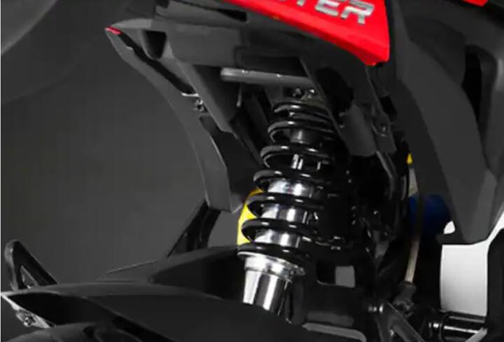 এই বাইকটির নাম জয় ই-বাইক মনস্টার। কোম্পানির দাবি, এই ইলেকট্রিক বাইকে 1 কিলোমিটারে যাওয়ার খরচ মাত্র 23 পয়সা। এটি এক   চার্জে 95KM রেঞ্জ দিতে সক্ষম।