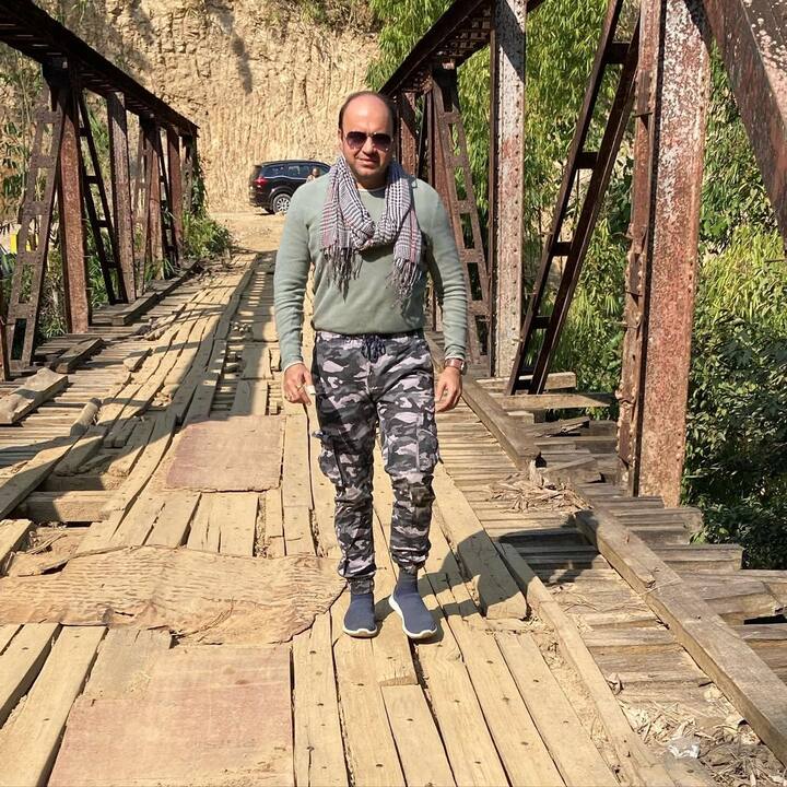 मंदार को शो में रोल तारक मेहता शो की माधवी भाभी यानी सोनीलिका जोशी की वजह से मिला था.