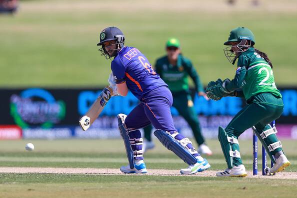 IND W Vs PAK W: India Won Toss & Chose To Bat Against Pakistan At Match 4 Of Women's World Cup IND W Vs PAK W: India Won Toss & Chose To Bat Against Pakistan At Match 4 Of Women's World Cup