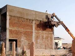 Trending News: दीवार बनाने के लिए कर दिया ऐसा 'जुगाड़', नज़ारा देखकर हर कोई हो रहा हैरान