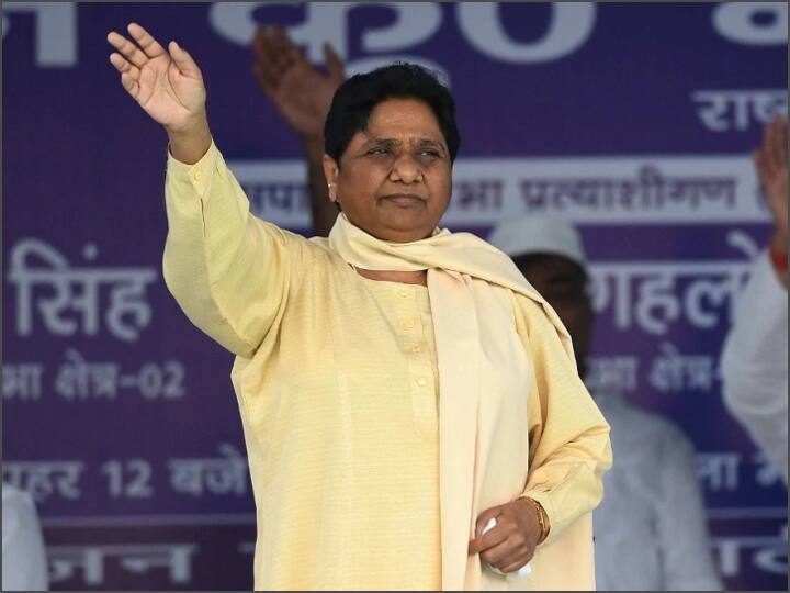 UP Election 2022 Mayawati tweet before last phase voting said necessary to form BSP Government to change the fate of state UP Election 2022: आखिरी चरण की वोटिंग से पहले मायावती का ट्वीट, बोलीं- बसपा की 'आयरन सरकार' बनाना है जरूरी