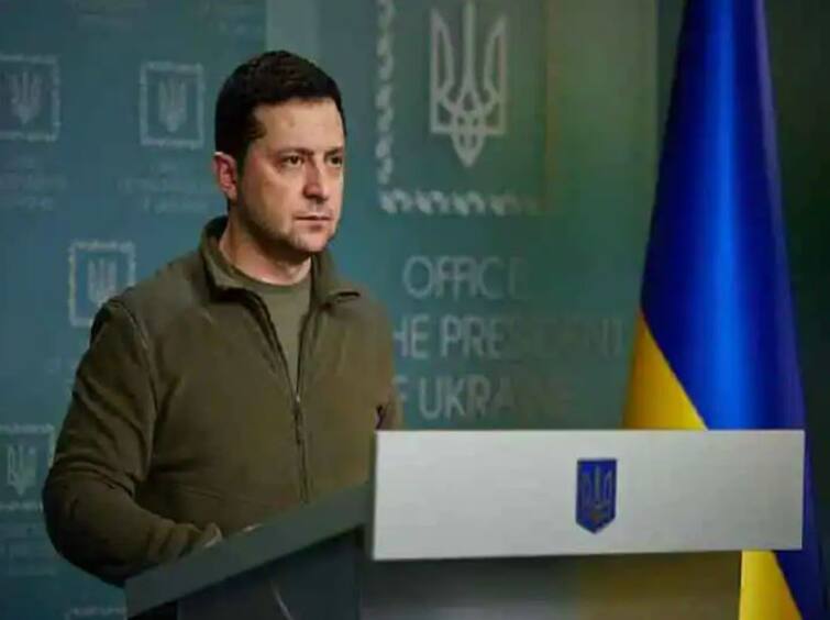 8 cruise missiles hit ukraines vinnytsia city airport completely destroyed says president zelensky  Ukraine Russia War: યૂક્રેનના રાષ્ટ્રપતિ ઝેલેંસ્કીનો દાવો- વિનિત્સિયા શહેર પર થયો 8 ક્રૂઝ મિસાઈલોથી હુમલો, એરપોર્ટ નષ્ટ