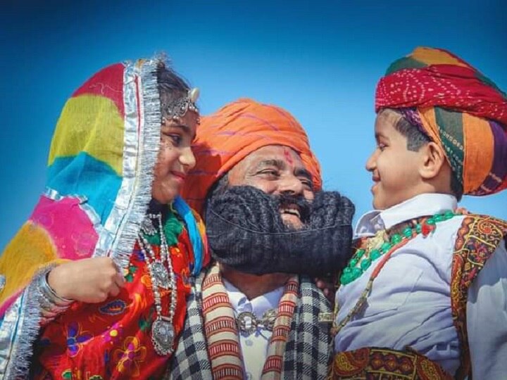 Rajasthan के इस शख्स को है मूछों से प्यार, 35 सालों से नहीं लगाई कैंची, संवारने में लग जाते हैं 3 से 4 घंटे
