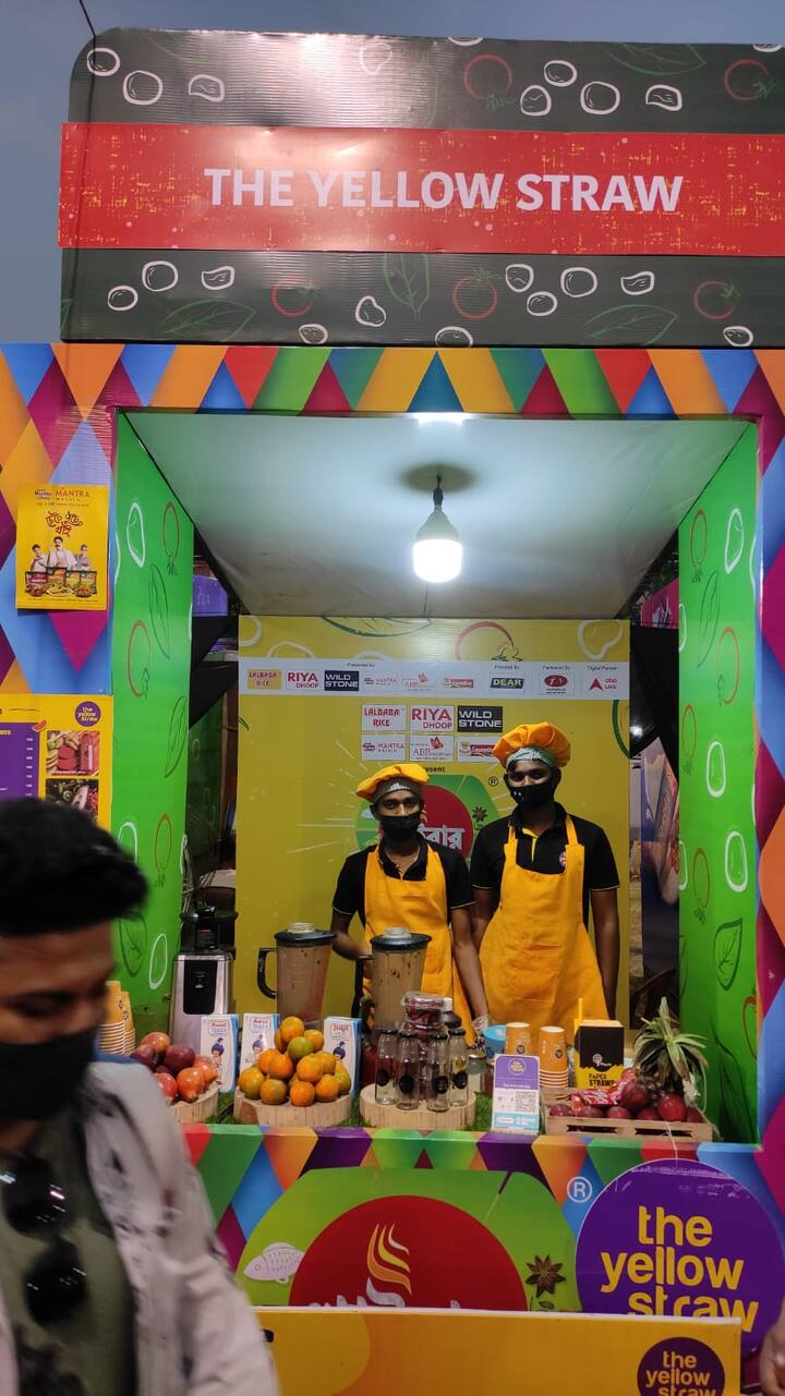 বাঙালিয়ানায় মিশেছে মুঘলাই স্বাদ, পুলি পিঠের মিষ্টির স্বাদ বাড়িয়েছে আমের রসনা। রয়েছে খাঁটি ঘি, খেজুর গুড় সংগ্রহের সুবিধা। ভার্চুয়াল নয়, অ্যাকচুয়াল স্বাদ পেতে আগামী রবিবার পর্যন্ত খাদ্যরসিক বাঙালির ঠিকানা হোক 'এবিপি আনন্দ খাইবার পাস'।