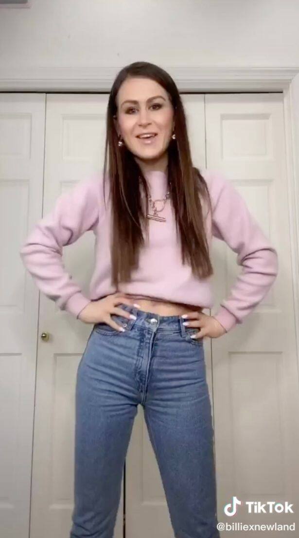 દરેક કપડાની સાઇઝ તેના બ્રાન્ડની હિસાબે નાની મોટી હોય છે.. એક બ્રાન્ડનું કપડું એકસ એલ ફિટ આવી જતું હોય તો બીજી બ્રાન્ડનું એક્સએલ અનફિટ પણ થાય છે. ખાસ કરીને જિન્સમાં આવું વધુ બને છે.