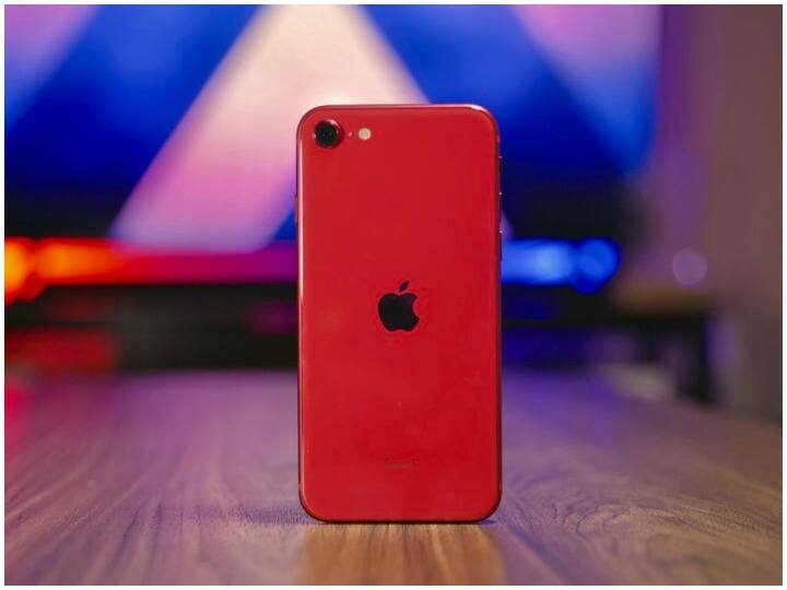iPhone SE3 launch on 8 march 2022 know all features and price of this phone 8 मार्च को लॉन्च होगा iPhone SE3, लॉन्चिंग से पहले फीचर्स हुए लीक, जानिए क्या कुछ होगा खास