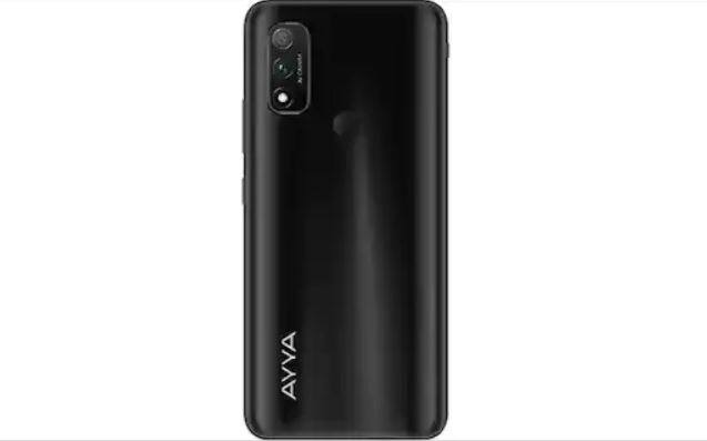 ਆਈਫੋਨ ਦੀ ਵਰਤੋਂ ਕਰਨ ਤੋਂ ਇਨਕਾਰ ਕਰਦੇ ਹੋਏ, ਰੂਸੀ ਰਾਜ ਡੂਮਾ ਦੇ ਨੁਮਾਇੰਦੇ ਮਾਰਿਆ ਬੁਟੀਨਾ ਅਤੇ ਡੇਨਿਸ ਮਦਾਨੋਵ ਹੁਣ ਆਪਣੇ ਸਾਥੀ ਕਾਨੂੰਨਸਾਜ਼ਾਂ ਨੂੰ ਸਥਾਨਕ ਕੰਪਨੀ ਸਮਾਰਟਕੋਸਿਸਟਮ ਦੁਆਰਾ ਬਣਾਏ ਗਏ AYYA T1 ਸਮਾਰਟਫੋਨ ਦੀ ਵਰਤੋਂ ਕਰਨ ਦੀ ਅਪੀਲ ਕਰ ਰਹੇ ਹਨ, ਜੋ ਰੋਸਟੈਕ ਸਟੇਟ ਕਾਰਪੋਰੇਸ਼ਨ ਦੇ ਹਿੱਸੇ, ਸਕੇਲ ਰਿਸਰਚ ਇੰਸਟੀਚਿਊਟ ਦੀ ਸਹਾਇਕ ਕੰਪਨੀ ਹੈ।