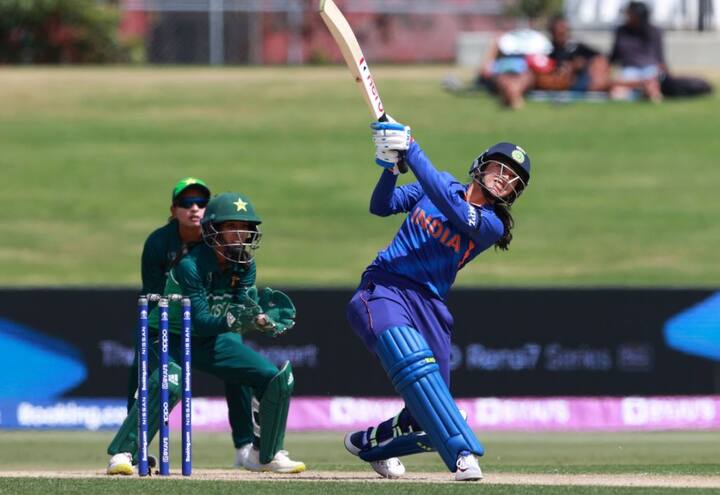 IND vs PAK Women World Cup live update Indian womens team challenges Pakistan for 245 runs IND vs PAK Women World Cup : भारतीय महिला संघाचं पाकिस्तानला 245 धावांचं आव्हान; पूजा, स्नेह, स्मृतीची अर्धशतकं