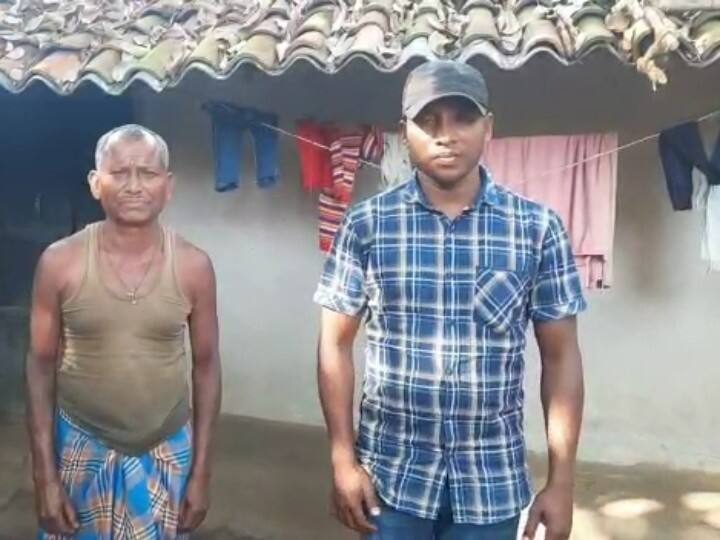 Surguja Bank Fraud: सरगुजा में धान बेचकर बैंक में रखे थे लाखों रुपये, निकालने गया तो रह गया हैरान, किसान ने कलेक्टर से लगाई ये गुहार Bank fraud in Surguja case of withdrawal of lakhs of rupees from bank account of farmer complain to collector Chhattisgarh ANN Surguja Bank Fraud: सरगुजा में धान बेचकर बैंक में रखे थे लाखों रुपये, निकालने गया तो रह गया हैरान, किसान ने कलेक्टर से लगाई ये गुहार