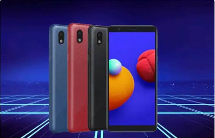 Samsung Galaxy M01 Core: এই স্মার্টফোনে 2 GB RAM এর সাথে 32 GB ইন্টারনাল মেমরি রয়েছে। এর ডিসপ্লে   5.3 ইঞ্চি। এই ফোনে একটি 8 মেগাপিক্সেল রেয়ার ক্যামেরা রয়েছে। রিলায়েন্স ডিজিটালে এর দাম 6199 টাকা।