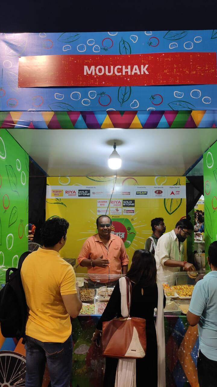 নামেই যেন জড়িয়ে আছে মিষ্টি। 'এবিপি আনন্দ খাইবার পাস'-এ হরেকরকম মিষ্টির সম্ভার নিয়ে হাজির মৌচাক।