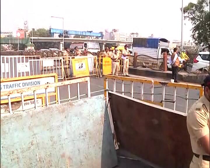 PM Modi pune tour : पंतप्रधान नरेंद्र मोदी पुणे मेट्रोच्या उद्घाटनाला येत आहेत. पंतप्रधान मोदी पुणे आणि पिंपरी-चिंचवड या दोन शहरातील दोन मेट्रो मार्गिकांचे उद्घाटन करणार आहेत. या पार्श्वभूमीवर तगडा पोलिस बंदोबस्त लावण्यात आला आहे.