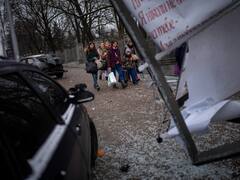 विनित्सिया शहर पर मिसाइल हमले के बाद भयानक मंज़र, एयरपोर्ट ज़मींदोज़, तस्वीरों में दिखी बर्बादी