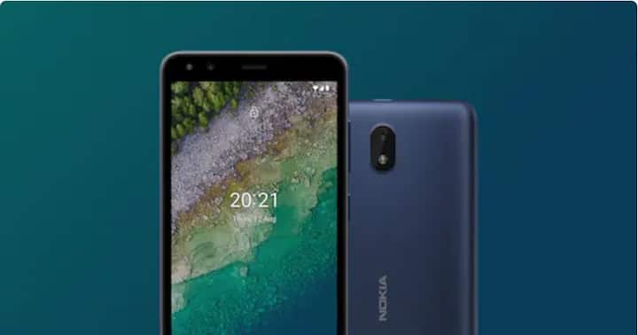 Nokia C01 Plus: এই স্মার্টফোনে 2 GB RAM এর সাথে 16 GB ইন্টারনাল মেমরি রয়েছে। এর ডিসপ্লে 5.45 ইঞ্চি। এর   পিছনে রয়েছে ৫ মেগাপিক্সেল ক্যামেরা। Amazon-এ এর দাম 6198 টাকা।