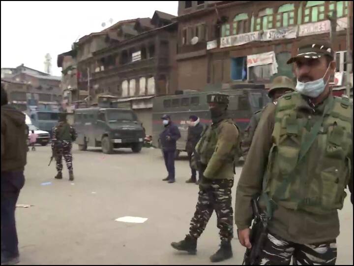 Jammu Kashmir: श्रीनगर में आतंकियों ने ग्रेनेड से किया अटैक, एक पुलिसकर्मी सहित 22 लोग घायल