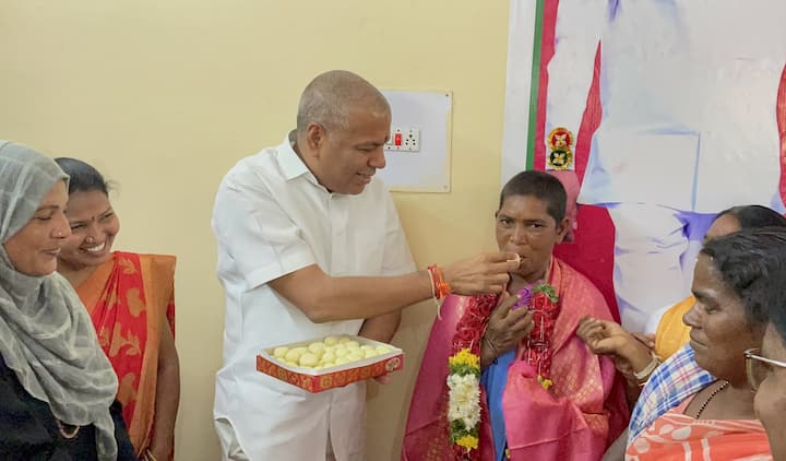 నాగర్ కర్నూలు జిల్లా కొల్లాపూర్ పట్టణ కేంద్రంలో మహిళా బంధు మహిళా దినోత్సవ వేడుకలు (All Photos Credit: Twitter)