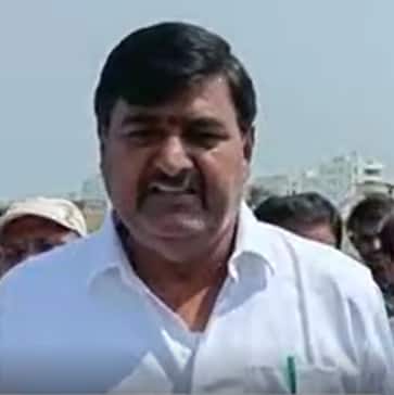 Dharmana Krishnadas sensational comments on Hyderabad: చంద్రబాబు చేసిన స్వార్థపూరిత పని అది |