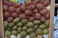 Khaibaar Pass 2022: চিকেন-মটন-নলেন গুড়-চকোলেট, রকমারি ফুচকা নিয়ে খাইবার পাসে হাজির 'লা ফুচকা'