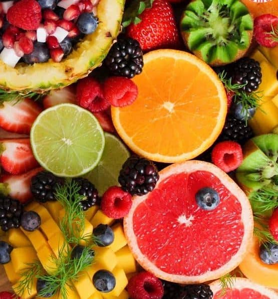 गर्मी में खाएं विटामिन सी से भरपूर ये फल, बढ़ाएं अपनी इम्यूनिटी