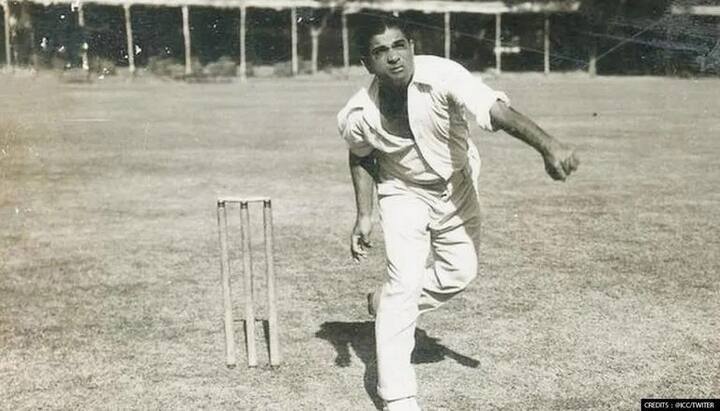 વીનૂ માંકડ -  આ લિસ્ટમાં વીનૂ માંકડનું નામ પહેલુ છે, વીનૂ માંકડે 1952માં ઇંગ્લેન્ડ સામે (184 & 5/196) બનાવ્યા હતા.