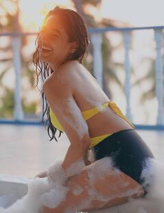 बालकनी में फोम से खेलते हुए सृष्टि रोड़े ने शेयर कीं ऐसी फोटोज़, सोशल मीडिया पर वायरल